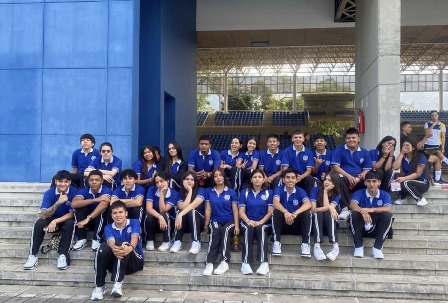 Estudiantes COL. INCADES